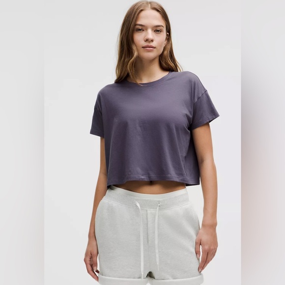 NWT Lululemon Cates T-Shirt in NightFall size 4 - Picture 1 of 4